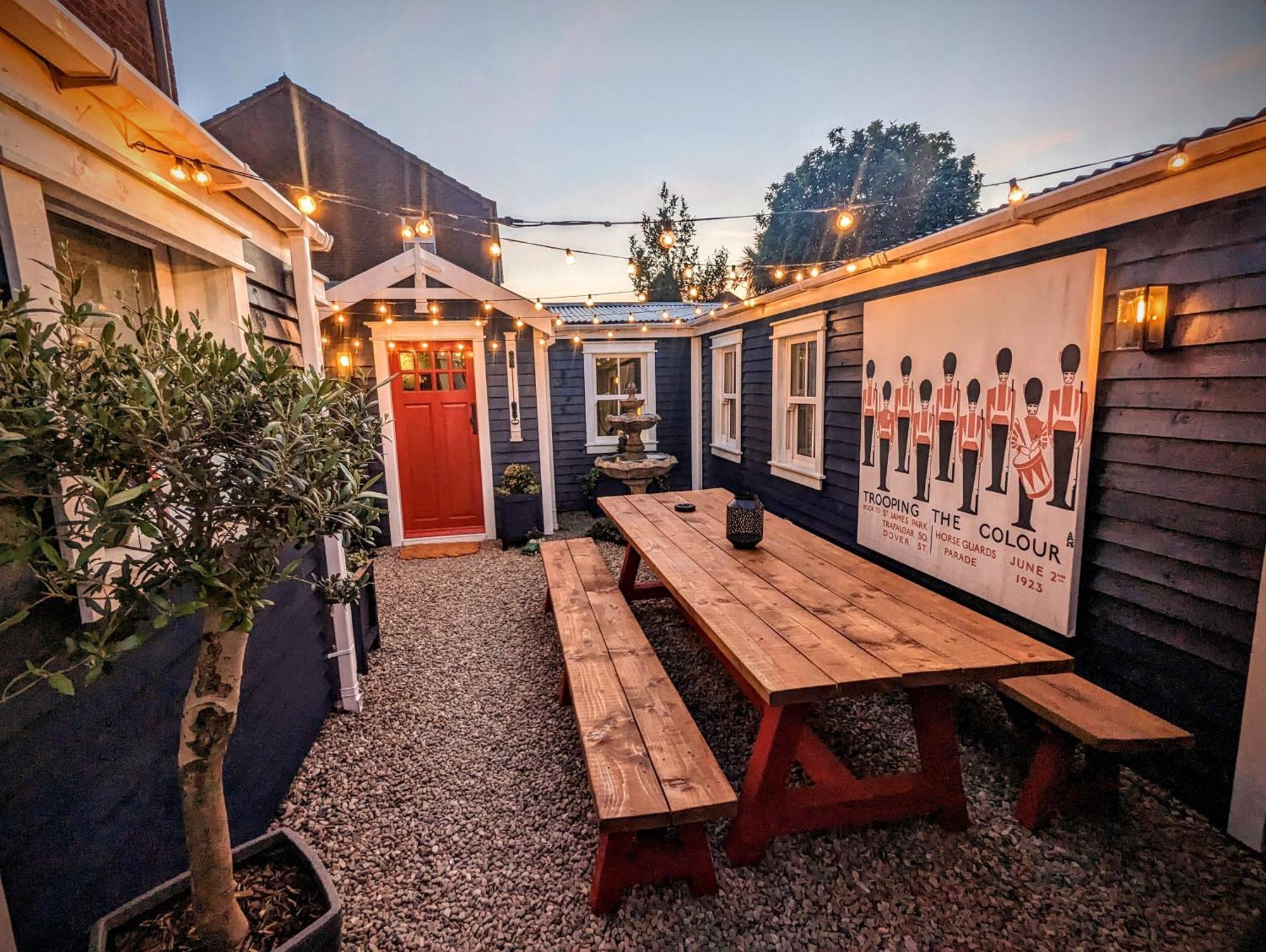 Sheddington Manor - 2 Bedroom Guest House & Cinema Belfast Dış mekan fotoğraf